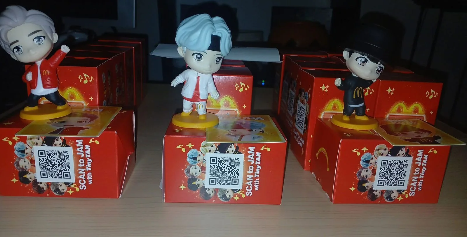mcdonalds tinytan happy meal Toys 2025