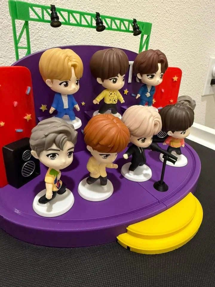 mcdonalds tinytan happy meal Toys 2025